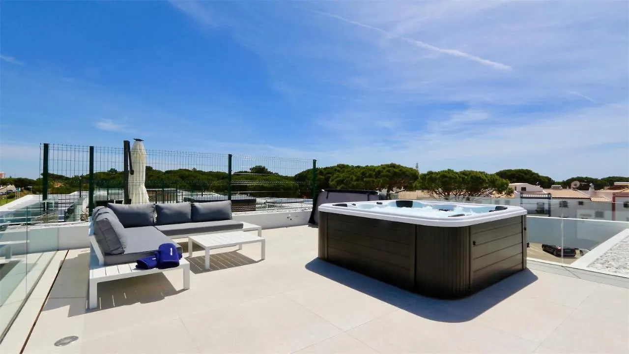 Onesixone-Cleverdetails, Luxury Villa, Sleeps 8 Adults 2 Children, Private Pool And Jacuzzi Vilamoura Portugalsko