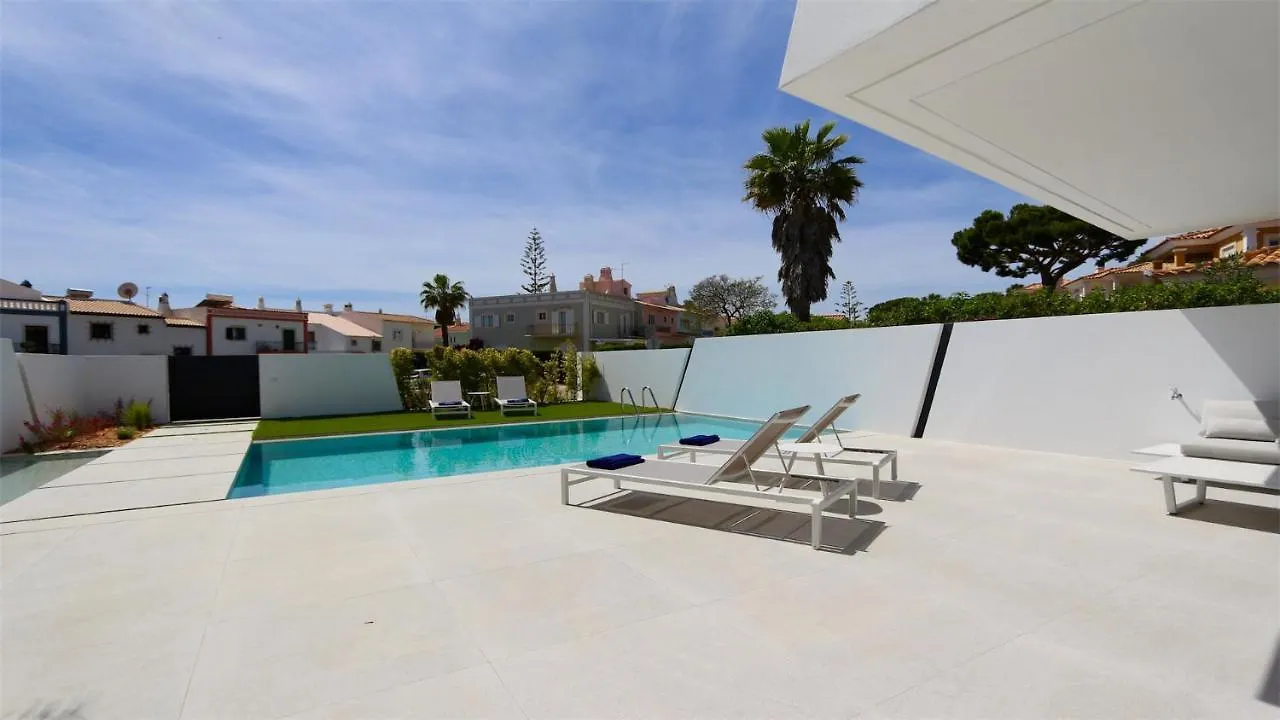 Vila Onesixone-Cleverdetails, Luxury Villa, Sleeps 8 Adults 2 Children, Private Pool And Jacuzzi Vilamoura