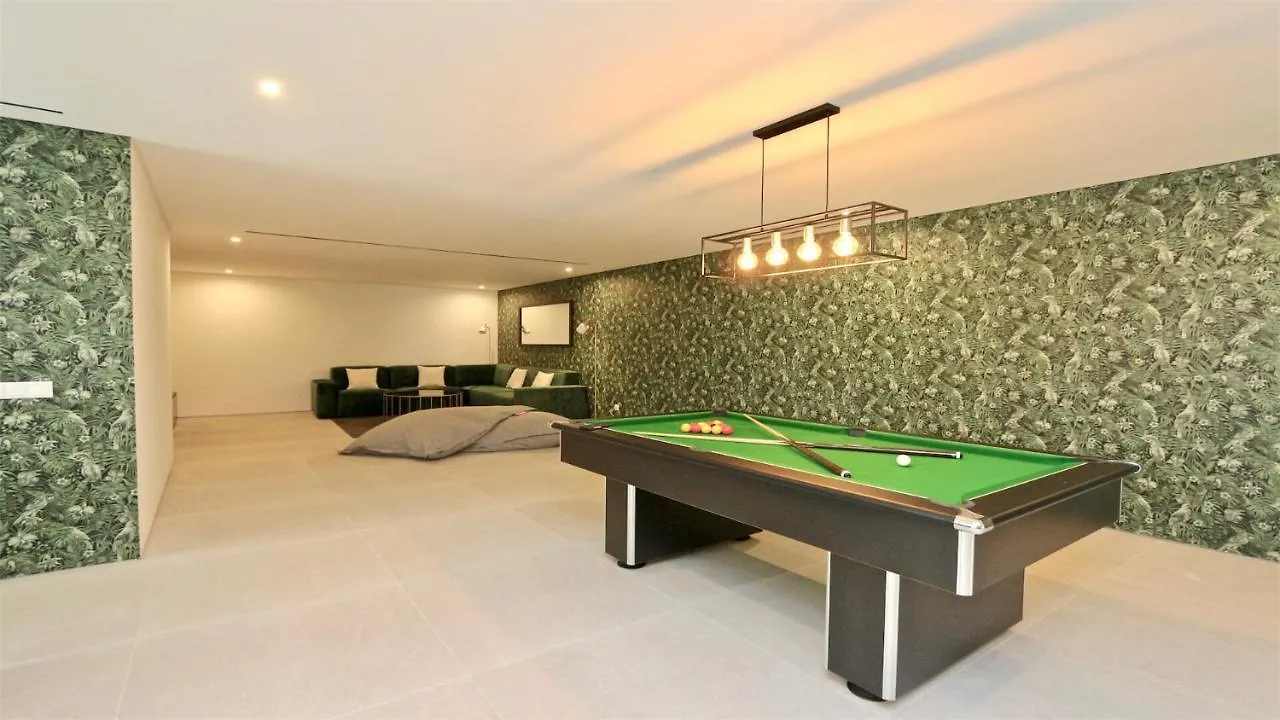 Onesixone-Cleverdetails, Luxury Villa, Sleeps 8 Adults 2 Children, Private Pool And Jacuzzi Vilamoura Vila