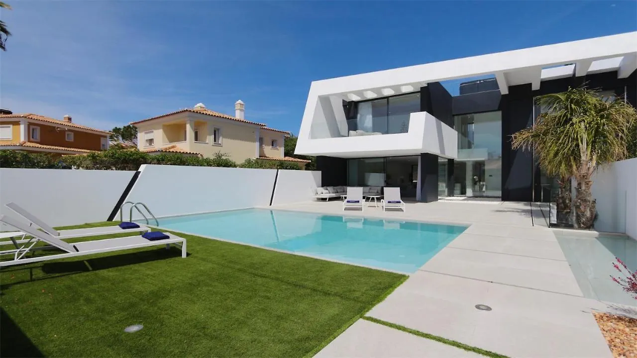Onesixone-Cleverdetails, Luxury Villa, Sleeps 8 Adults 2 Children, Private Pool And Jacuzzi Vilamoura 0*,  Portugalsko